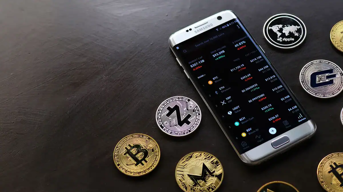 程式交易應用市場外匯 EA TradingView 加密貨幣示意圖