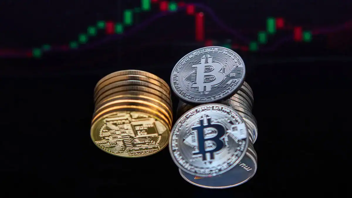 TLT 搭配加密貨幣資產分散驗證示意圖